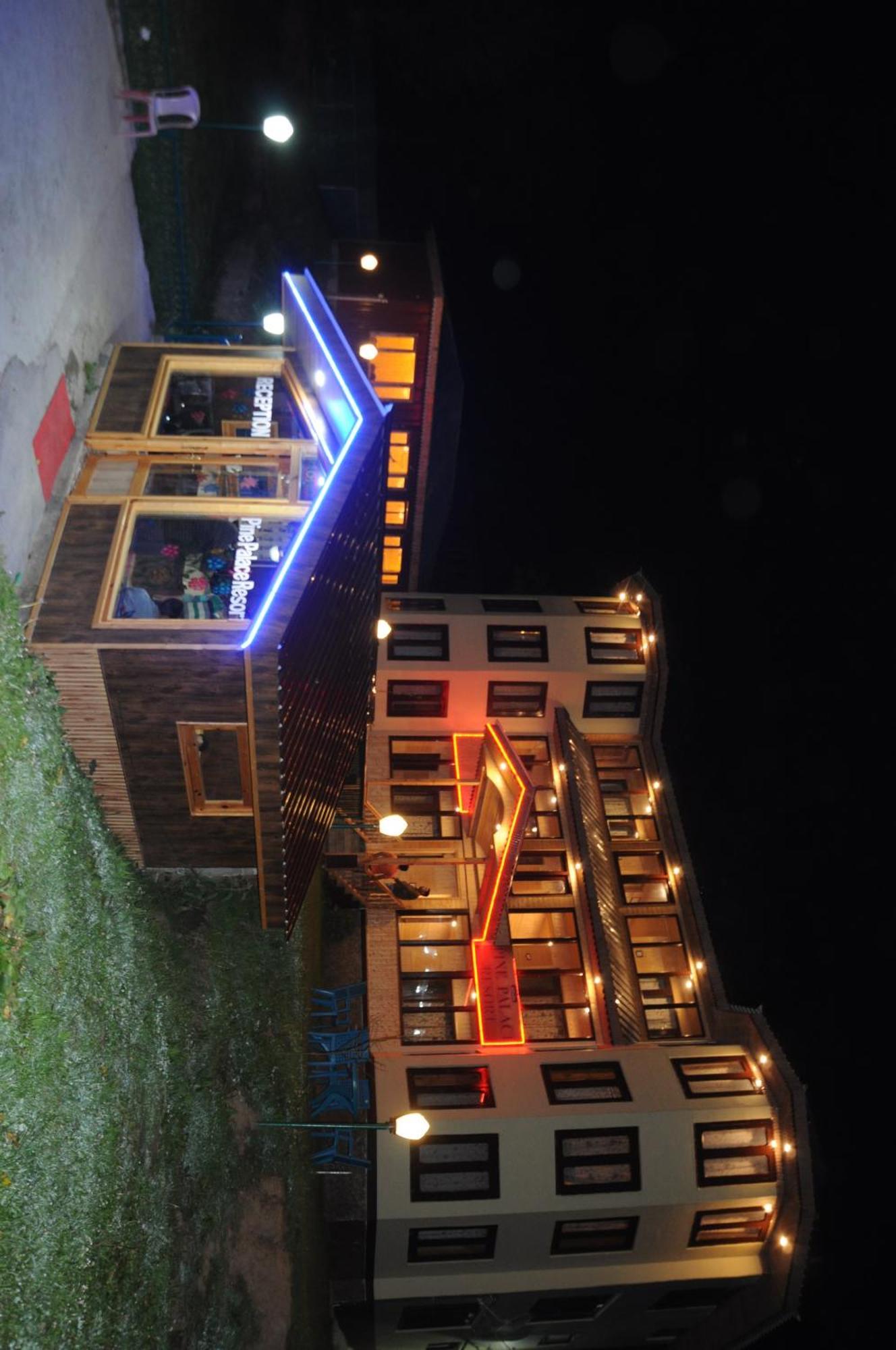 Pine Palace Resort Pahalgām Buitenkant foto